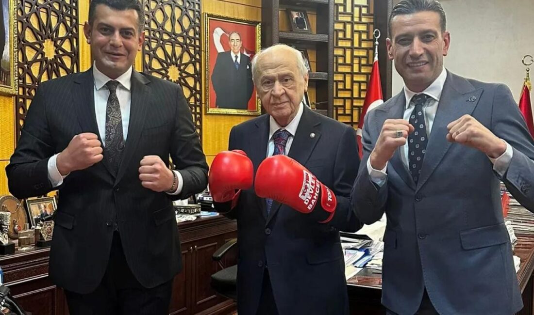 Türkiye Boks Federasyonu Başkanı Suat Hekimoğlu, MHP Genel Başkanı Devlet