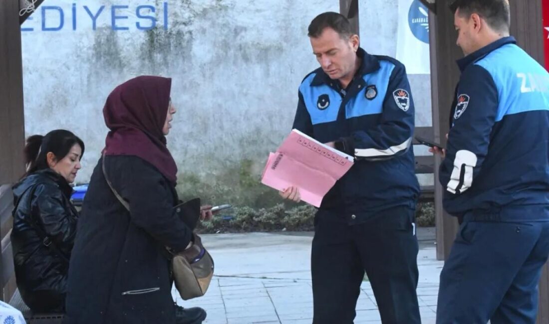 İzmir'de Karabağlar Belediyesi Zabıta Müdürlüğü ekipleri, çevre kirliliğini önlemek için