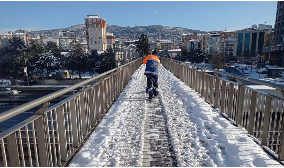 İstanbul'un kuzey bölgelerinde kar kalınlığı 40 santimetreye ulaştı. 