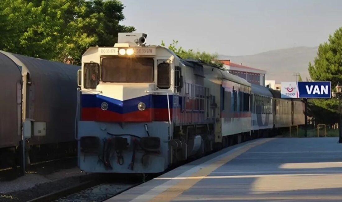 Tahran-Van yolcu treni yeniden seferlere başlıyor. İlk sefer Tahran’dan 9